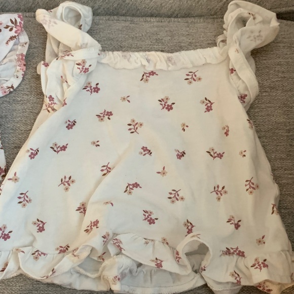 Nicole Miller Baby girl Floral Baby Tops and Pink Shorts Skort Set 12 months - Picture 10 of 12